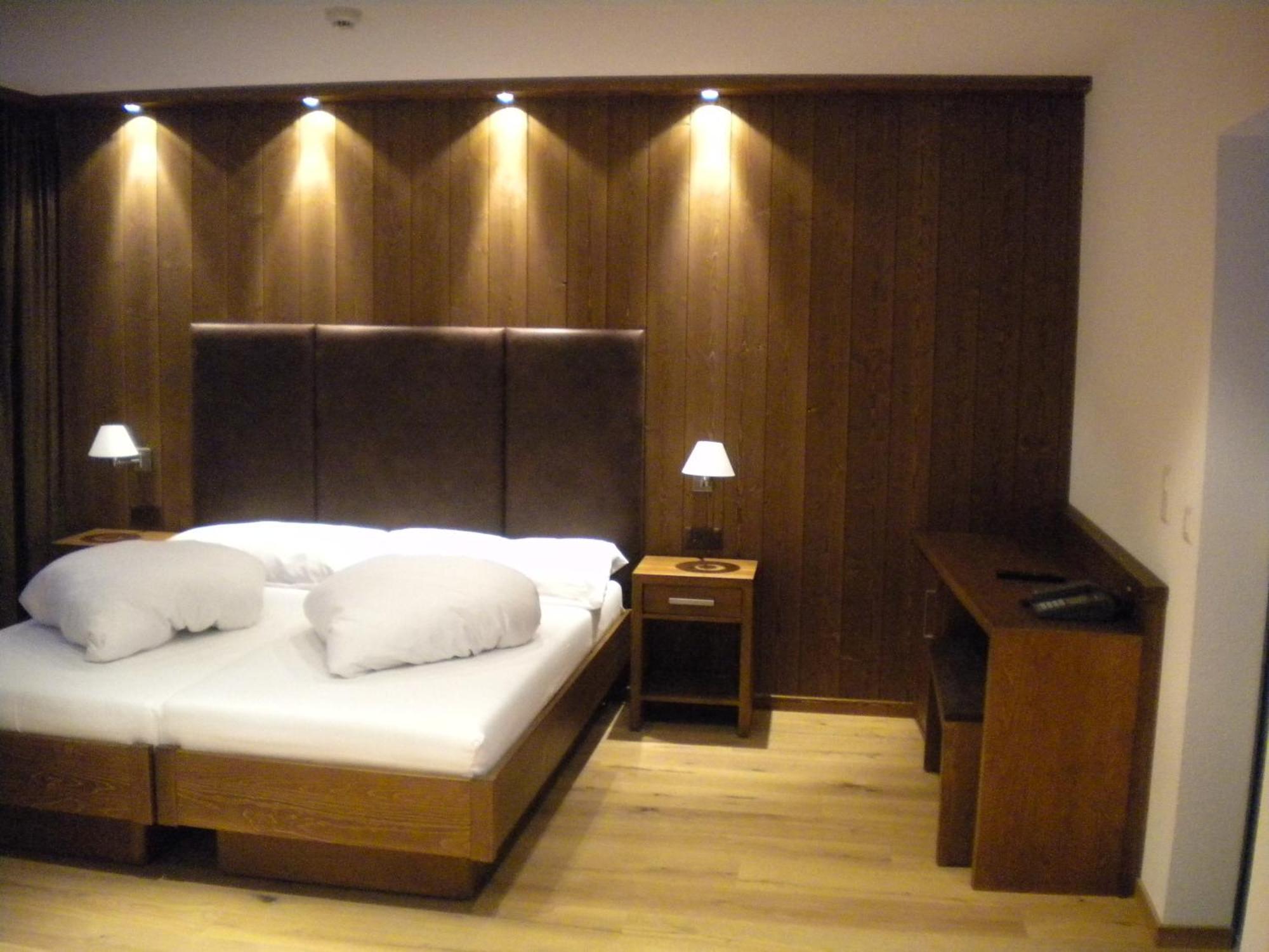 Hotel Quellenhof Leukerbad Ngoại thất bức ảnh