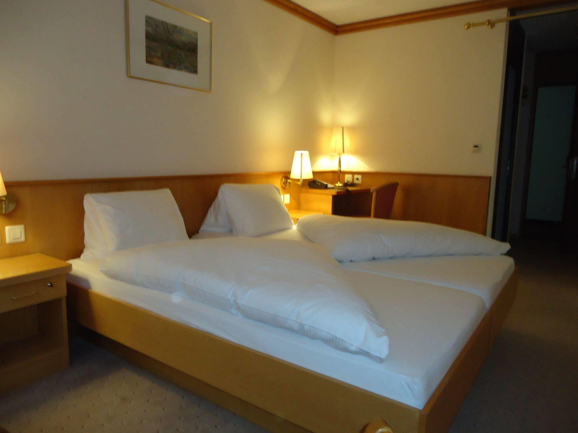 Hotel Quellenhof Leukerbad Ngoại thất bức ảnh